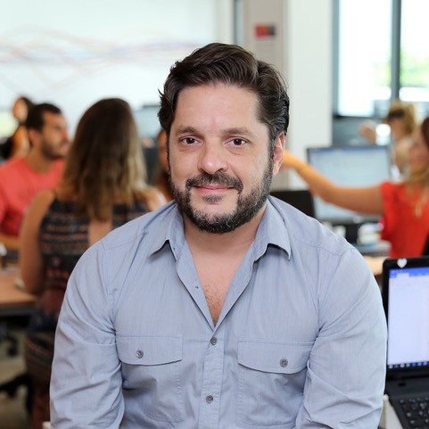 RAFAEL LAZARINI